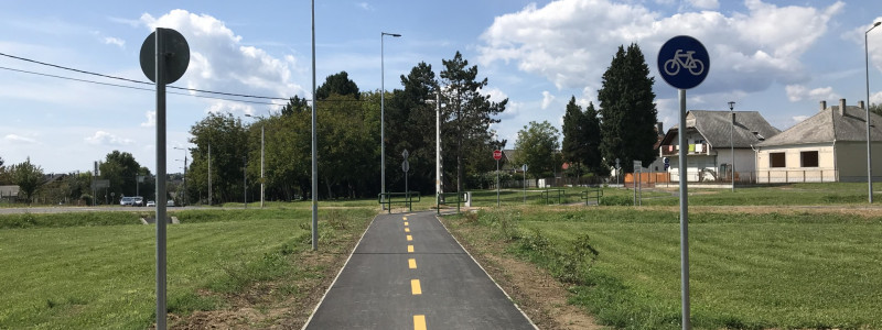 Kerékpárút a Csónakázó-tóhoz